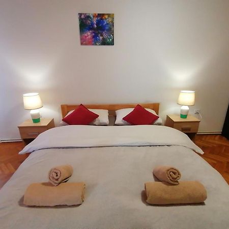 Cozy 1-Bdrm Apt In Dubec, Ideal For Work Or Study Sesvete Buitenkant foto