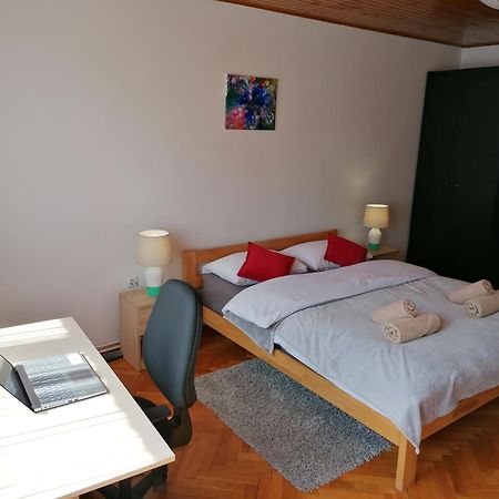Cozy 1-Bdrm Apt In Dubec, Ideal For Work Or Study Sesvete Buitenkant foto